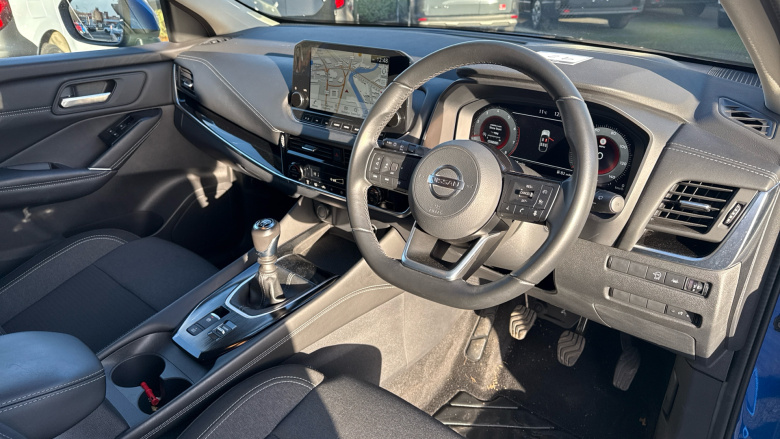 Nissan Qashqai 1.3 DiG-T MH N-Connecta 5dr Petrol Hatchback